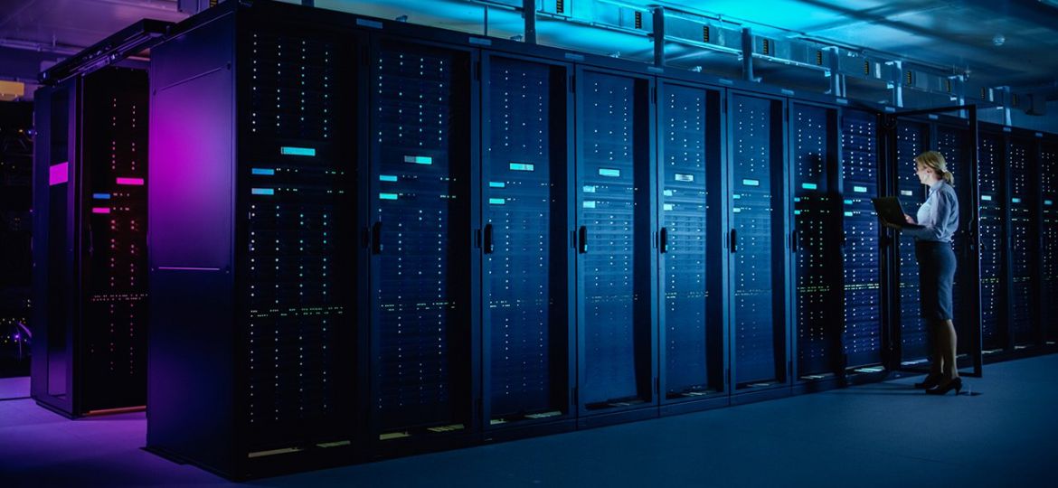 In,Data,Center:,It,Technician,Running,Maintenance,Programme,On,Laptop,